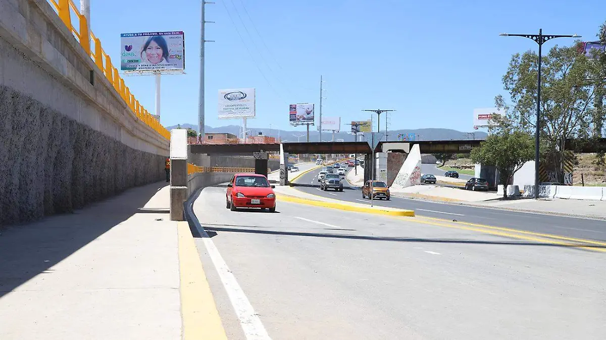 APERTURA DE CARRILES LATERALES SALVADOR NAVA 4